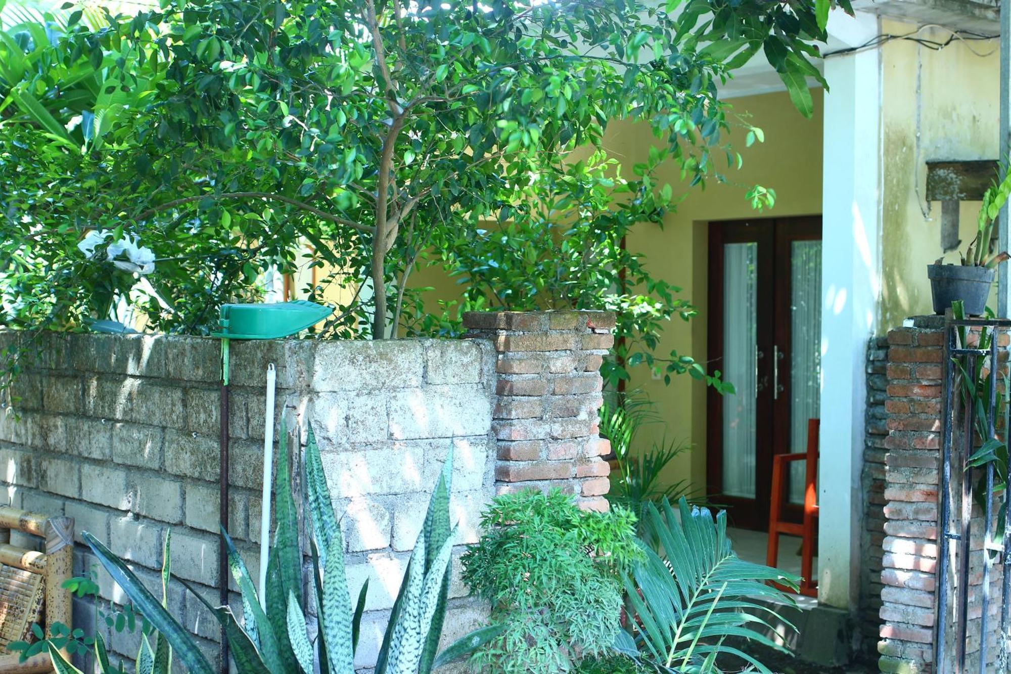 Three V Homestay Kuta  Екстер'єр фото
