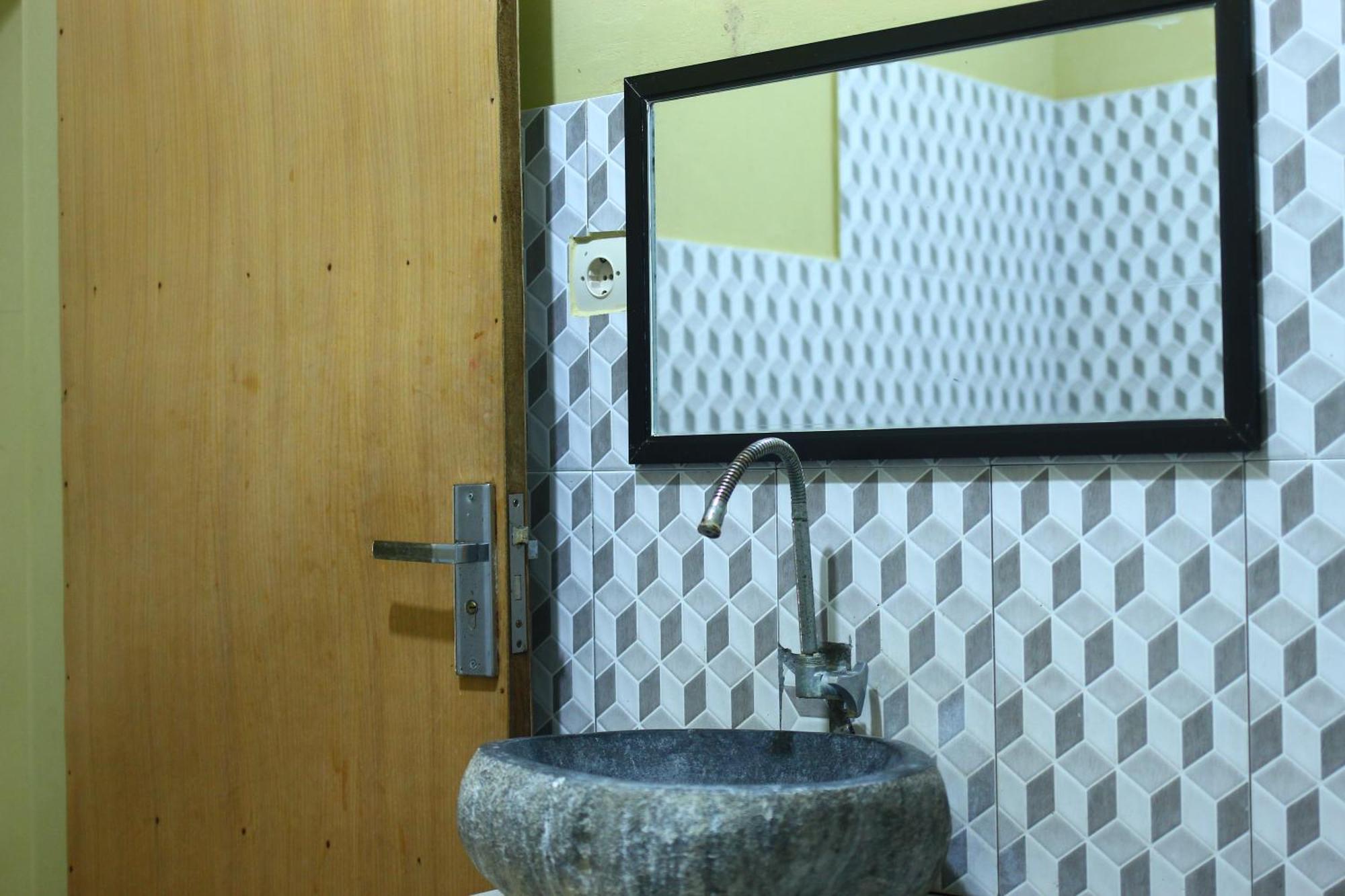 Three V Homestay Kuta  Екстер'єр фото