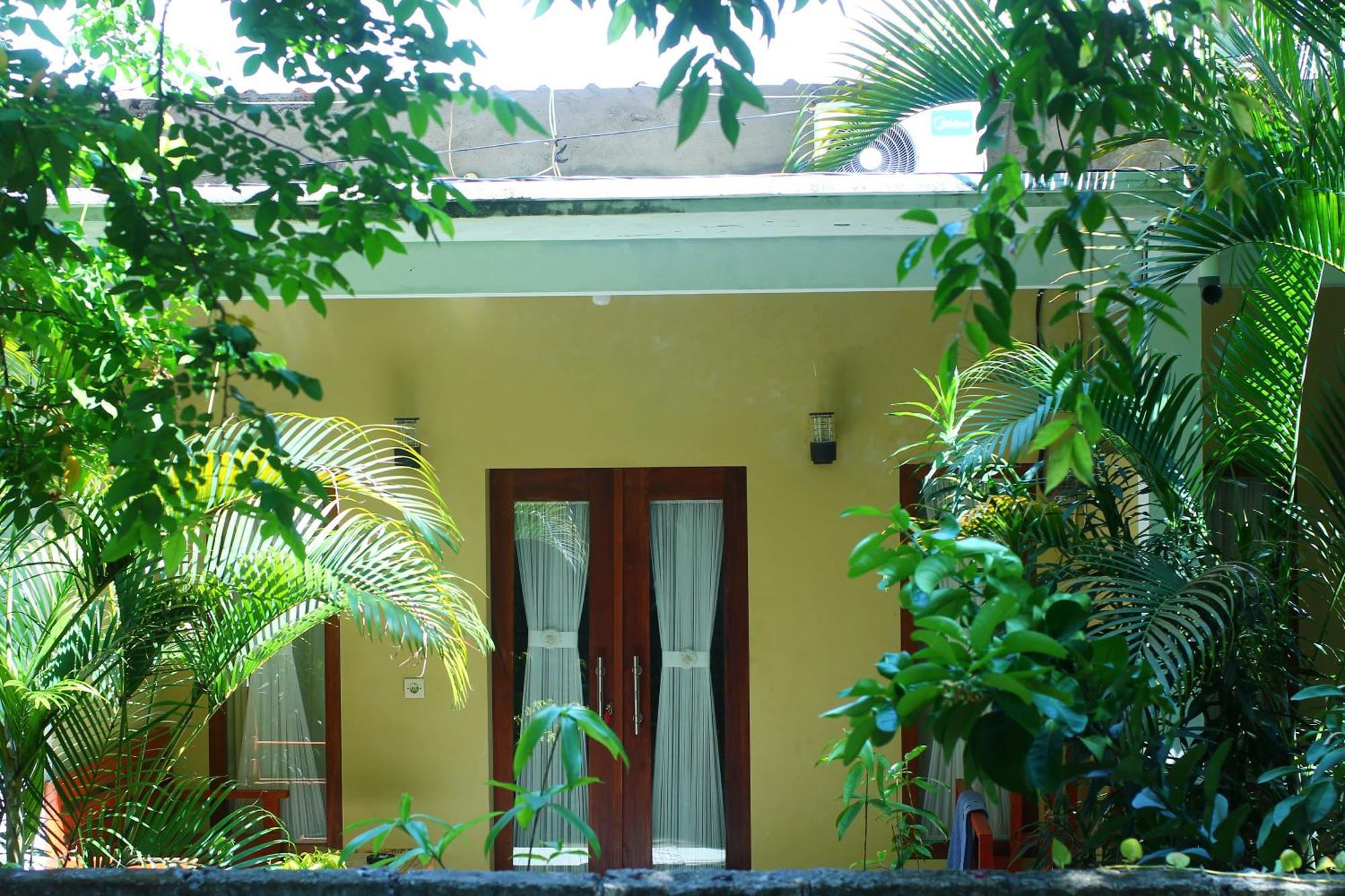 Three V Homestay Kuta  Екстер'єр фото