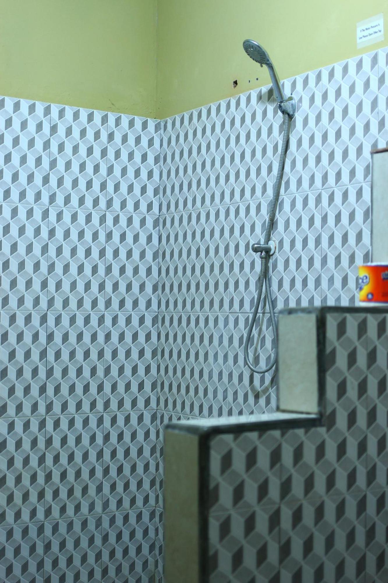 Three V Homestay Kuta  Екстер'єр фото